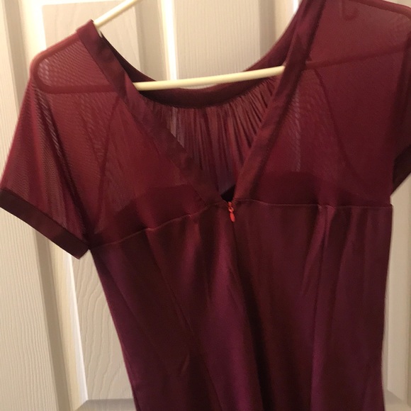 PeekABoo midi Dress - Picture 3 of 3